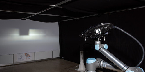 Scheinwerfer auf Roboterarm