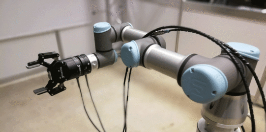 Roboterarm mit Greifer